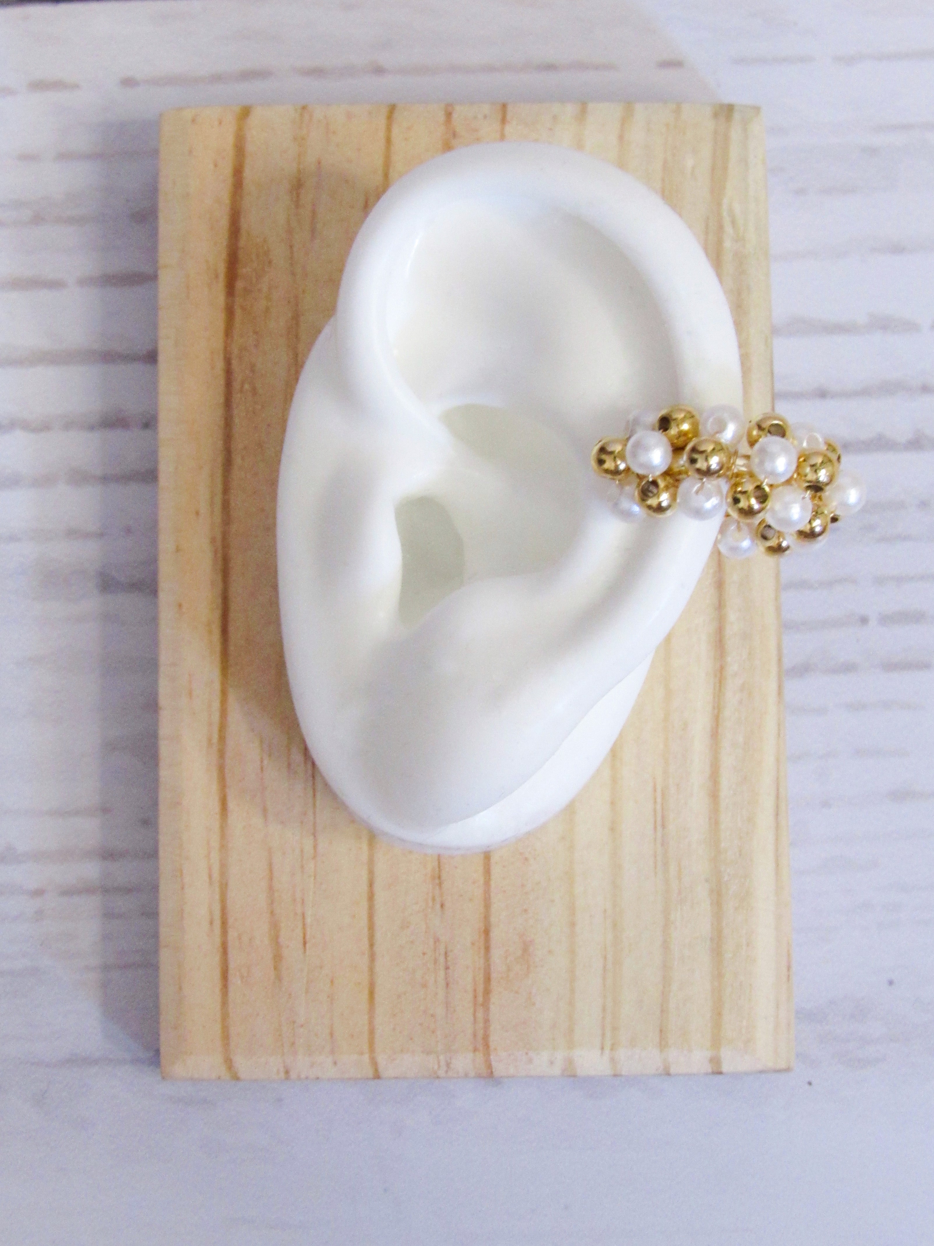 Earcuff tejido goldfied