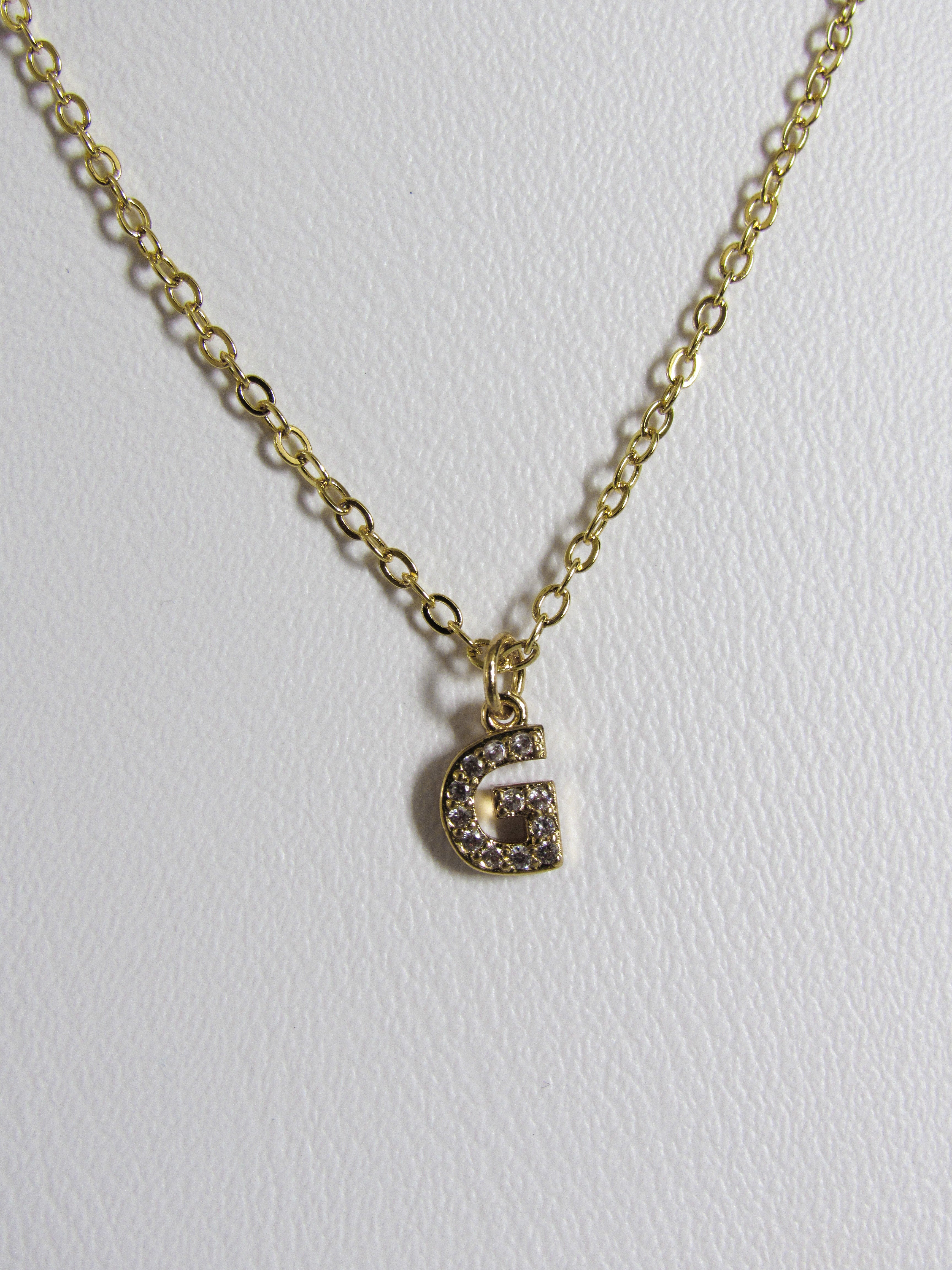 Collar inicial zircón blanco