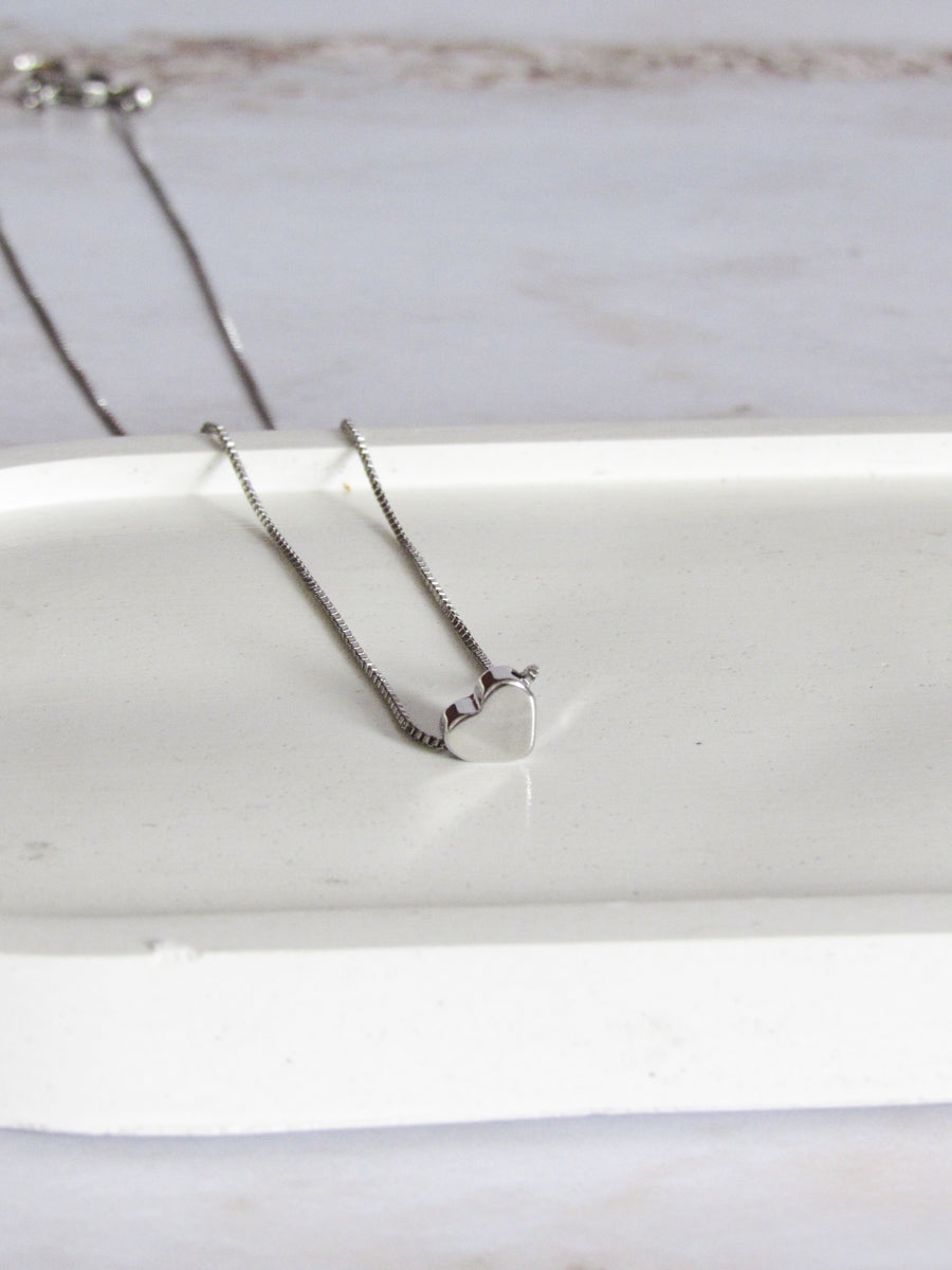 Collar corazón liso pequeño