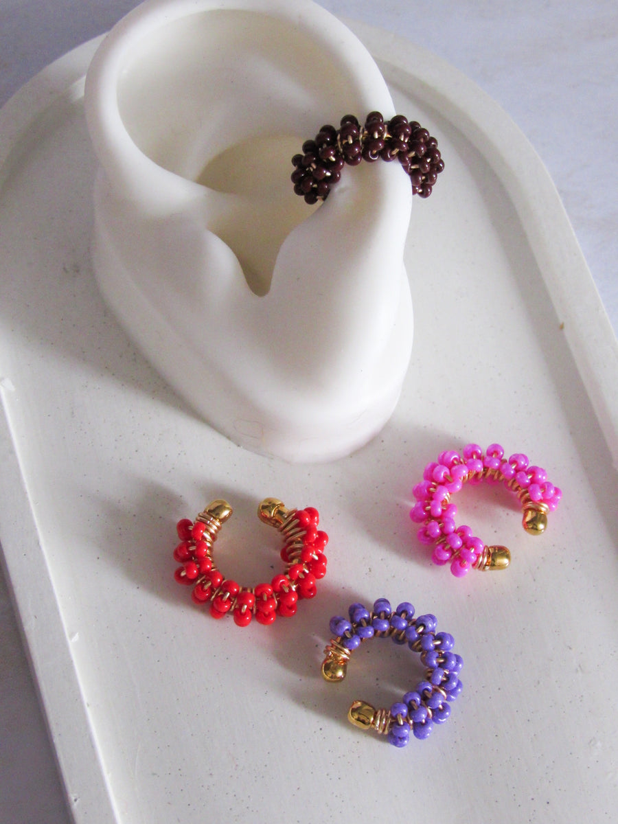 Earcuff tejido mostacilla