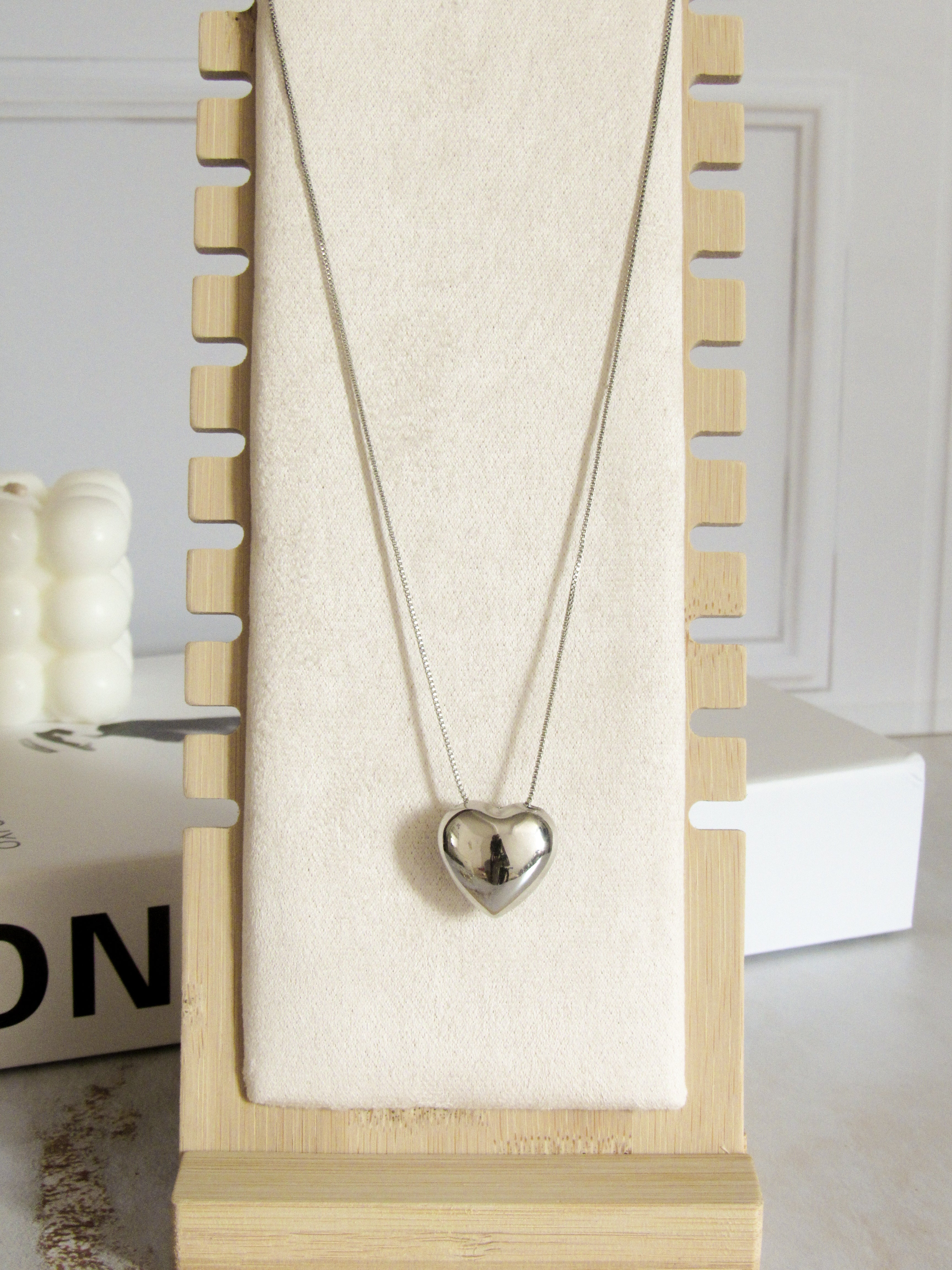 Collar corazón pasador grande