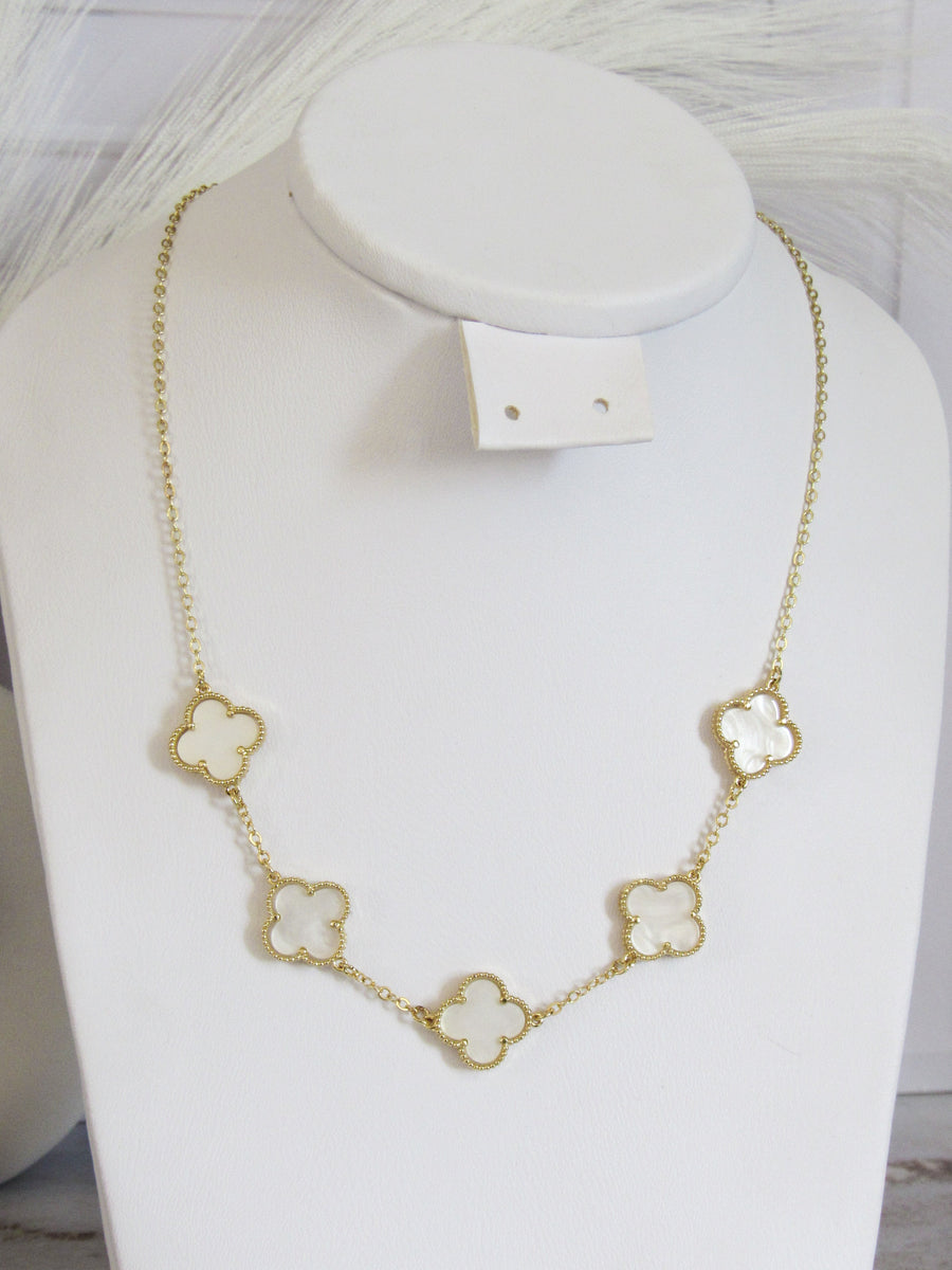 Collar cinco trébol