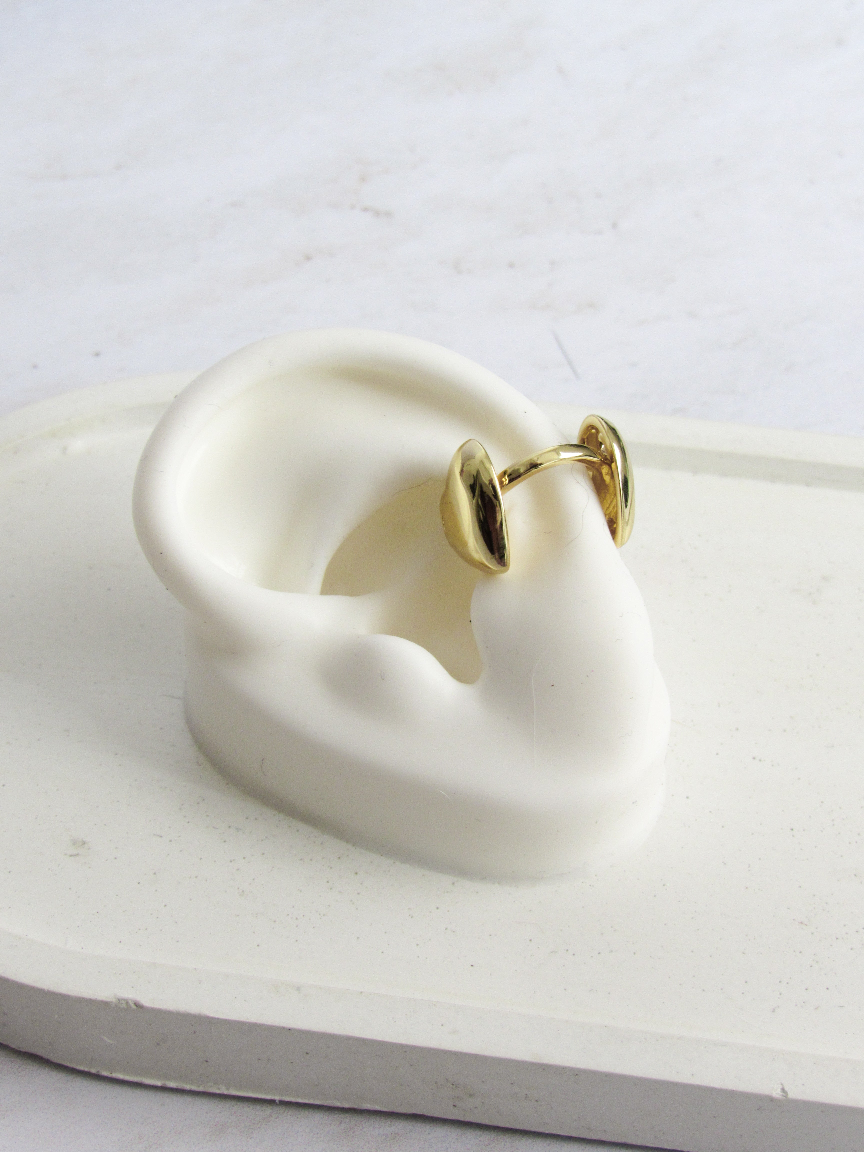 Earcuff corazón doble