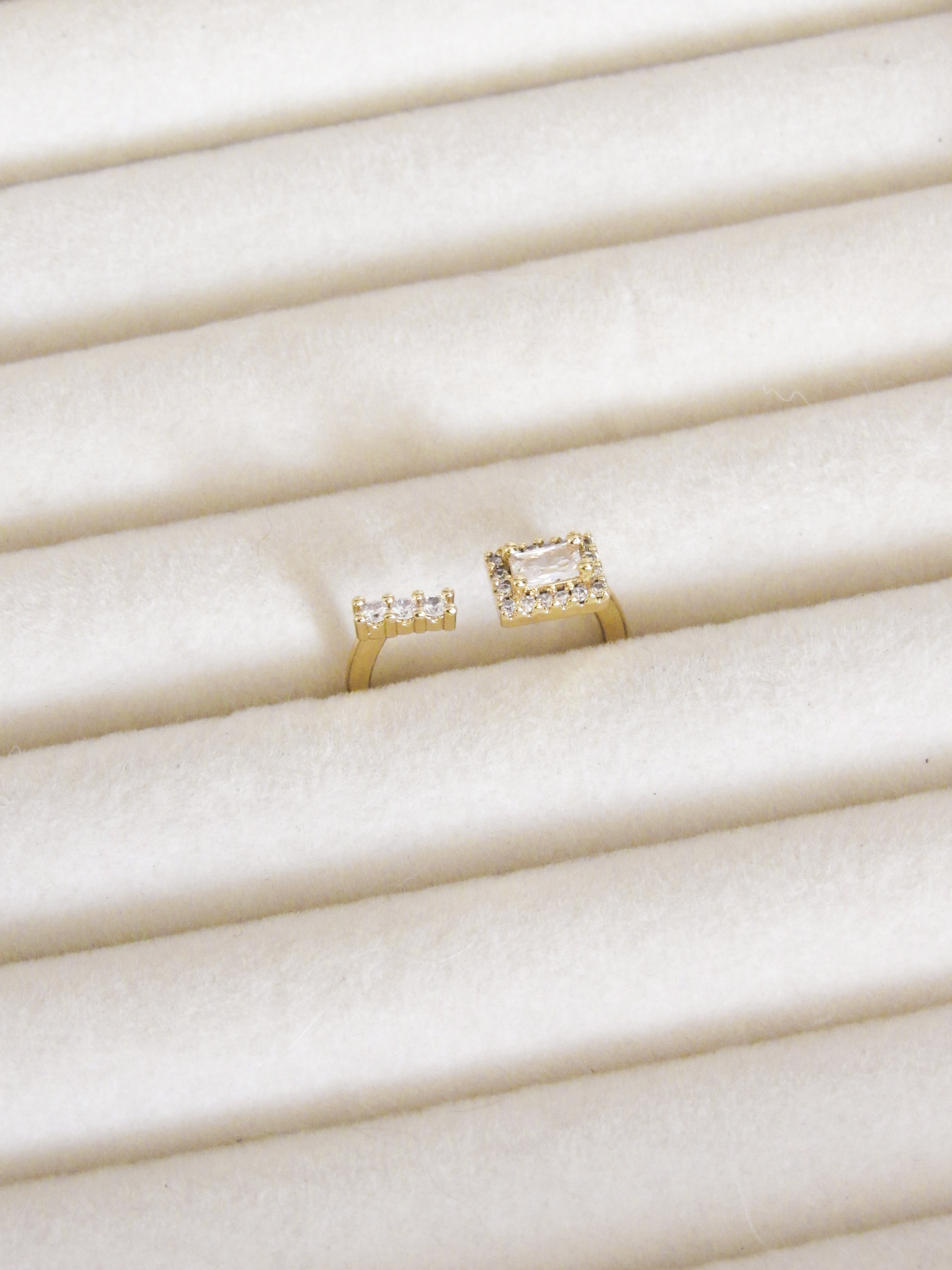 Anillo graduable zircón rectángular