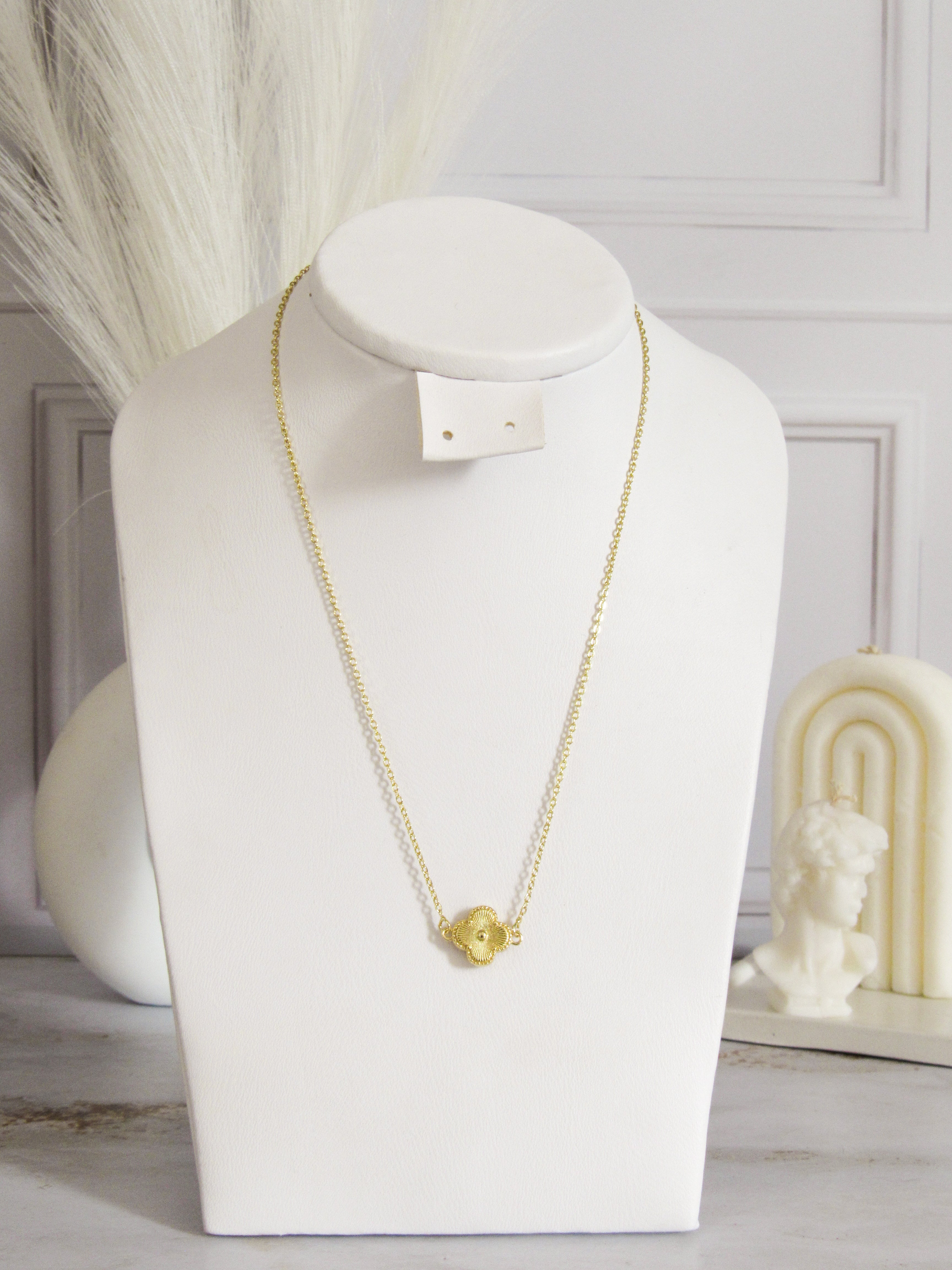 Collar trébol zircón dorado