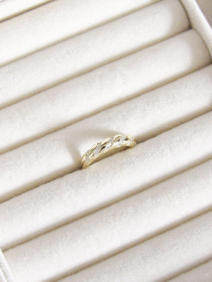 Anillo graduable zircones