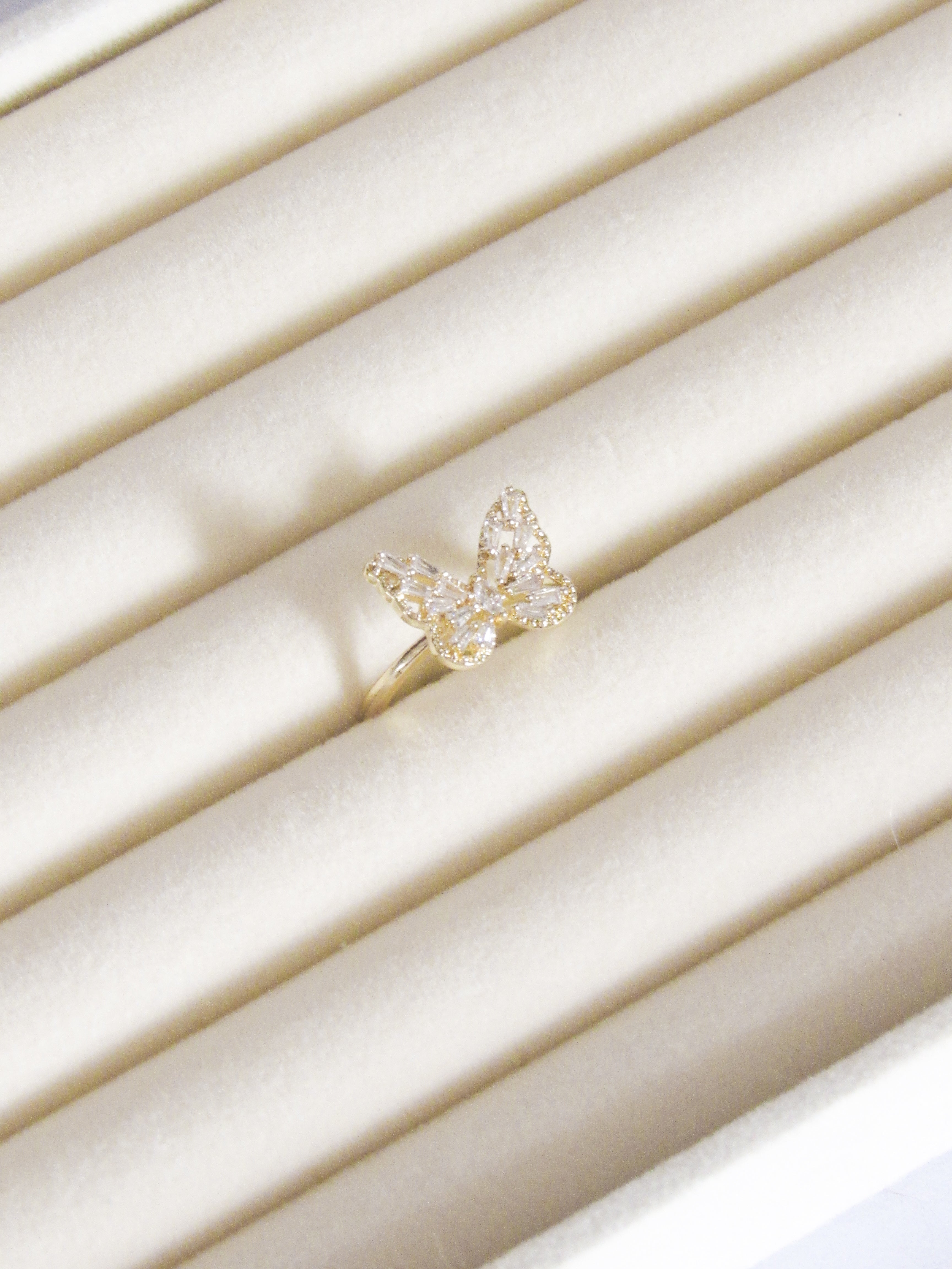 Anillo graduable mariposa