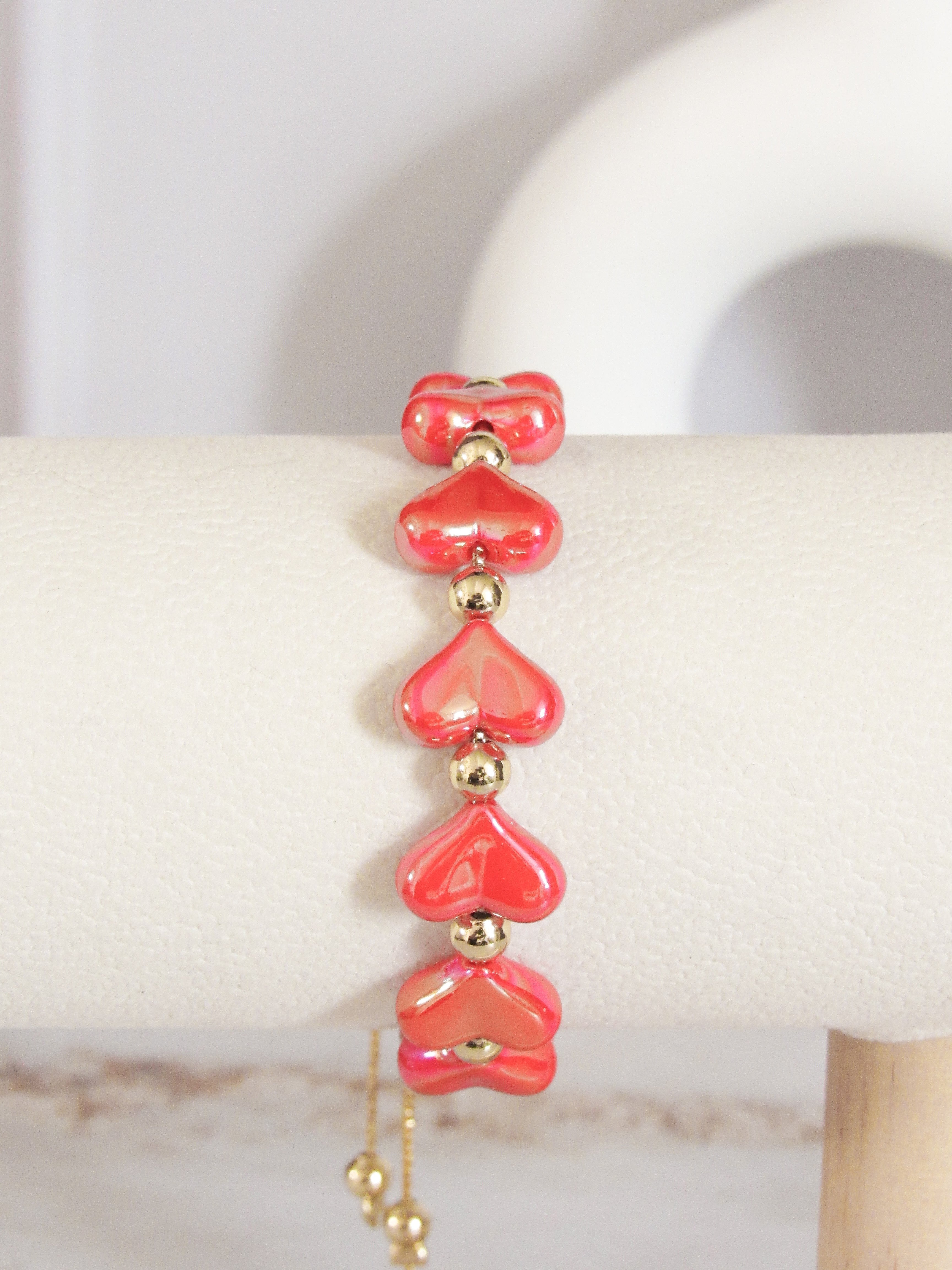 Pulsera corazones roja
