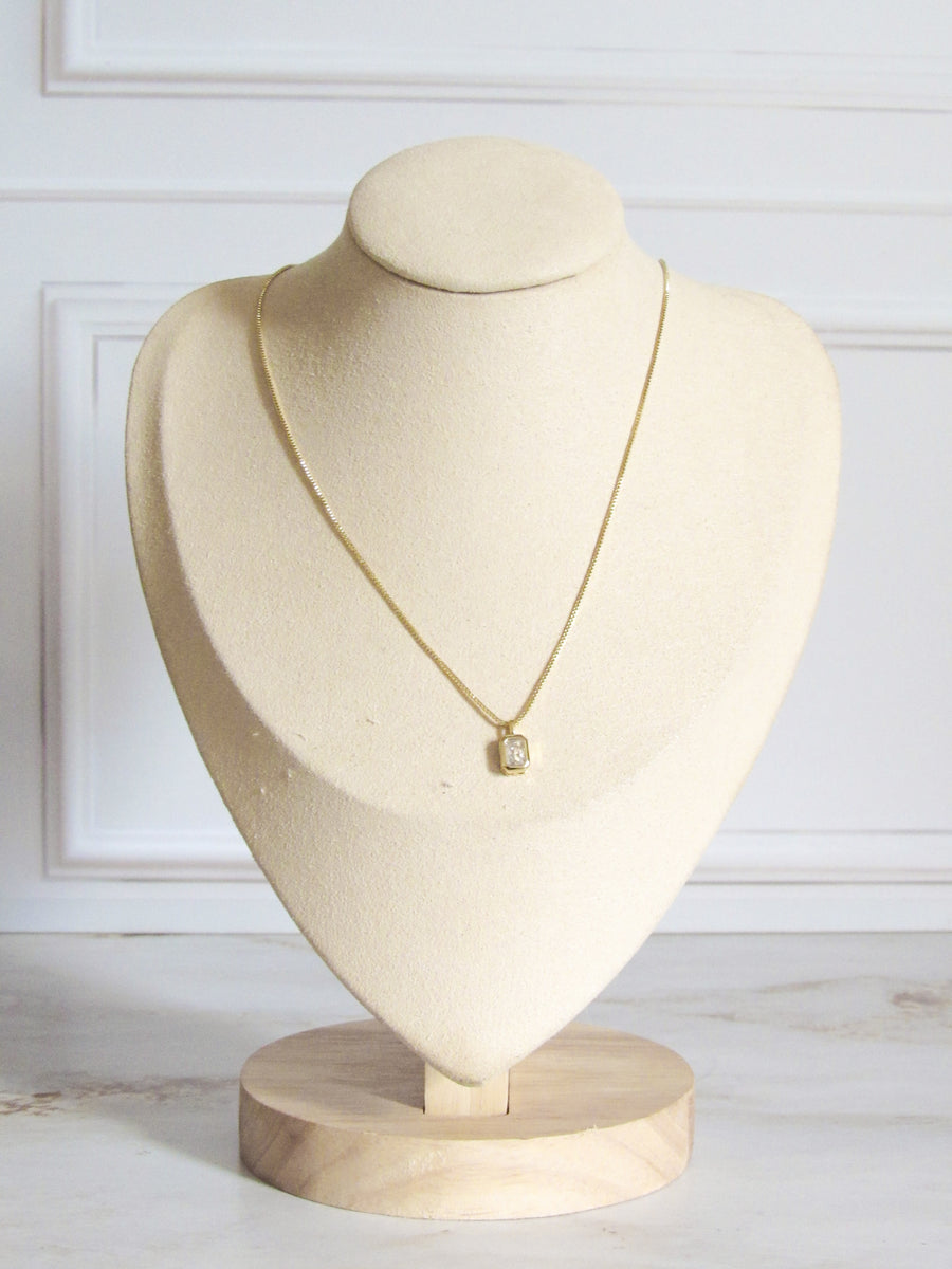 Collar zircón